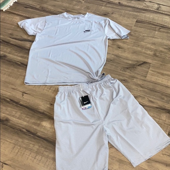 2pcs of nike sport blouse and short - Picture 2 of 8